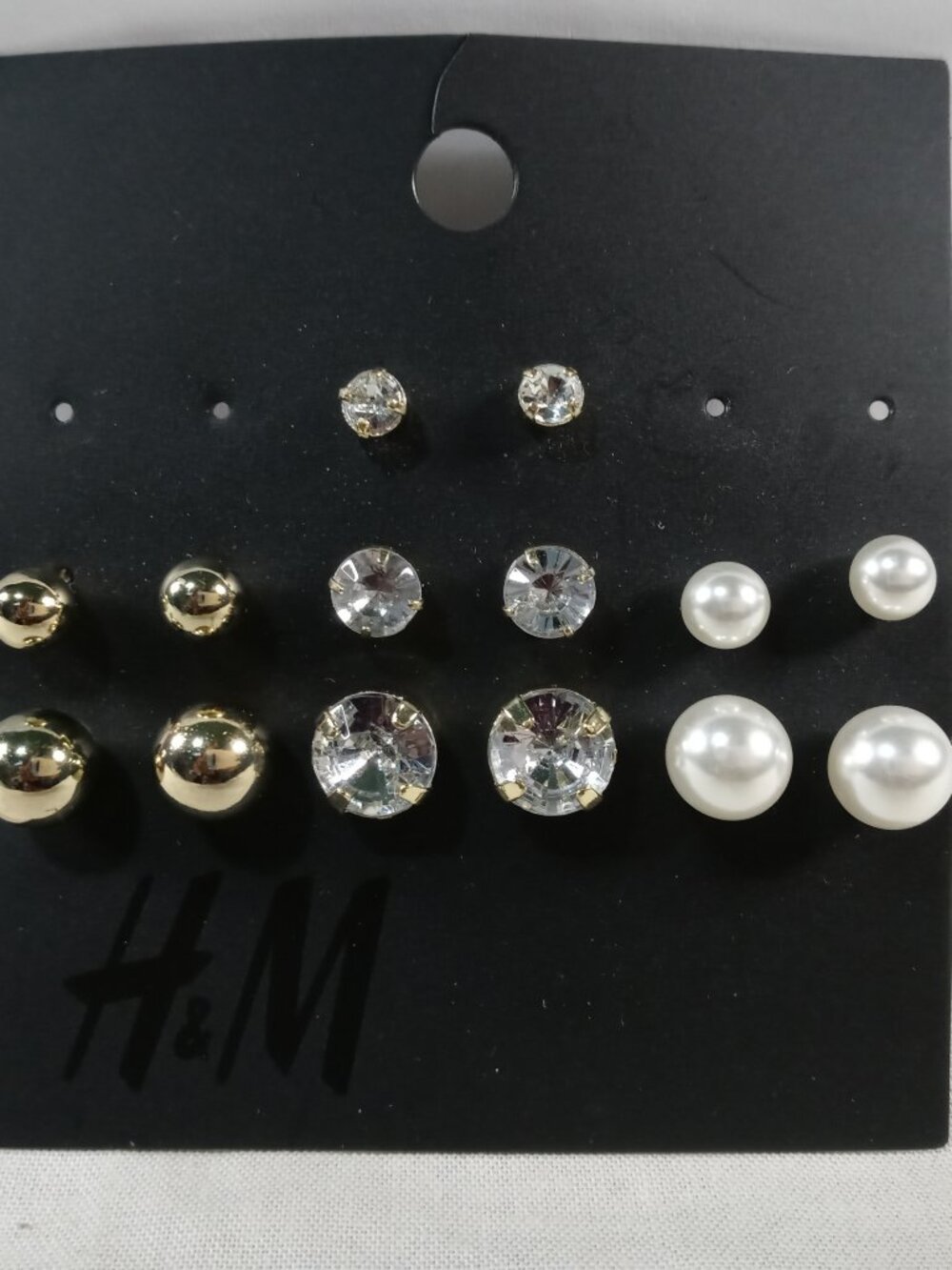 H&M 7 Pair Assorted Pack Women Beauty Jewelry Pearl Stud Earrings in New Cond